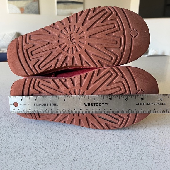 Ugg Boots - Picture 4 of 7